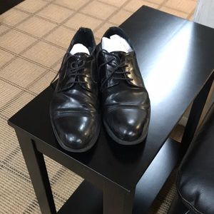 Men’s black leather Steve Madden dress shoes